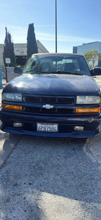 2001 Chevrolet S-10 - Image 4 of 5