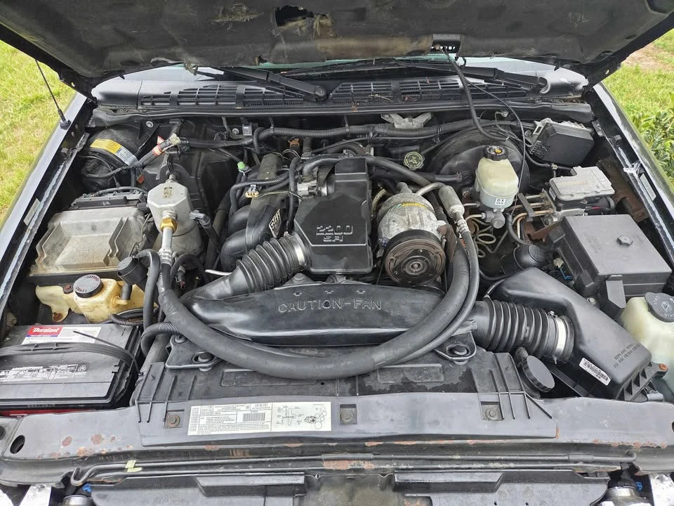 2001 Chevrolet S-10 - Image 16 of 17
