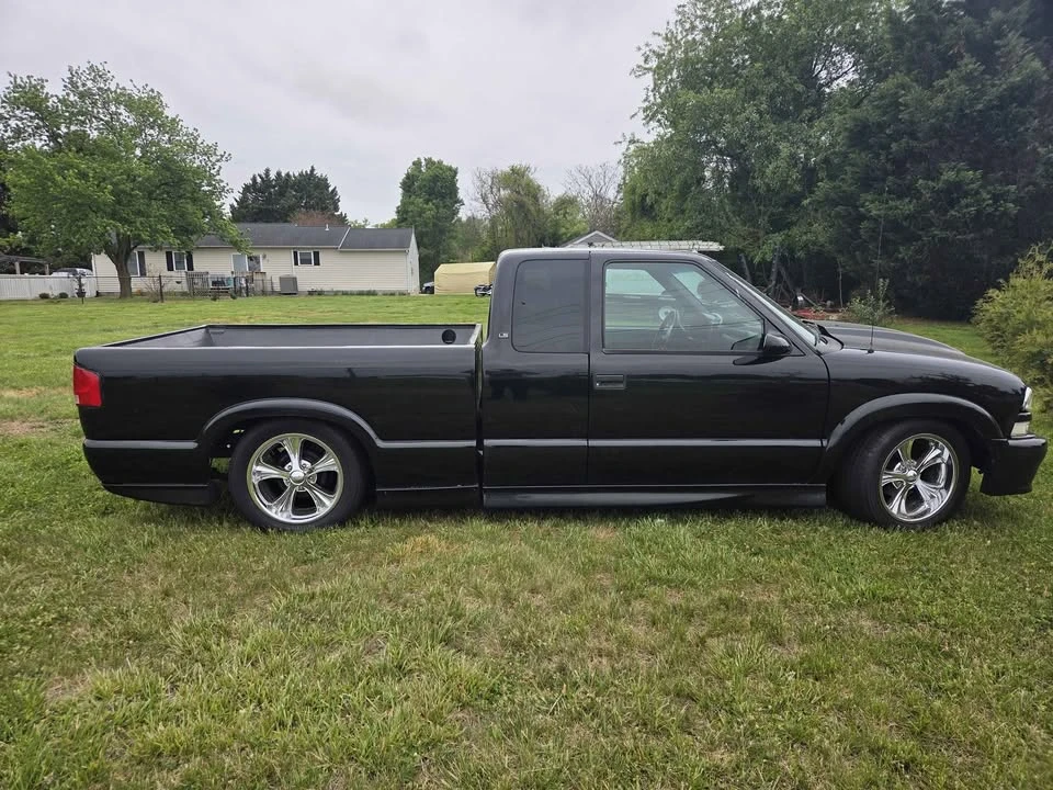 2001 Chevrolet S-10 - Image 6 of 17