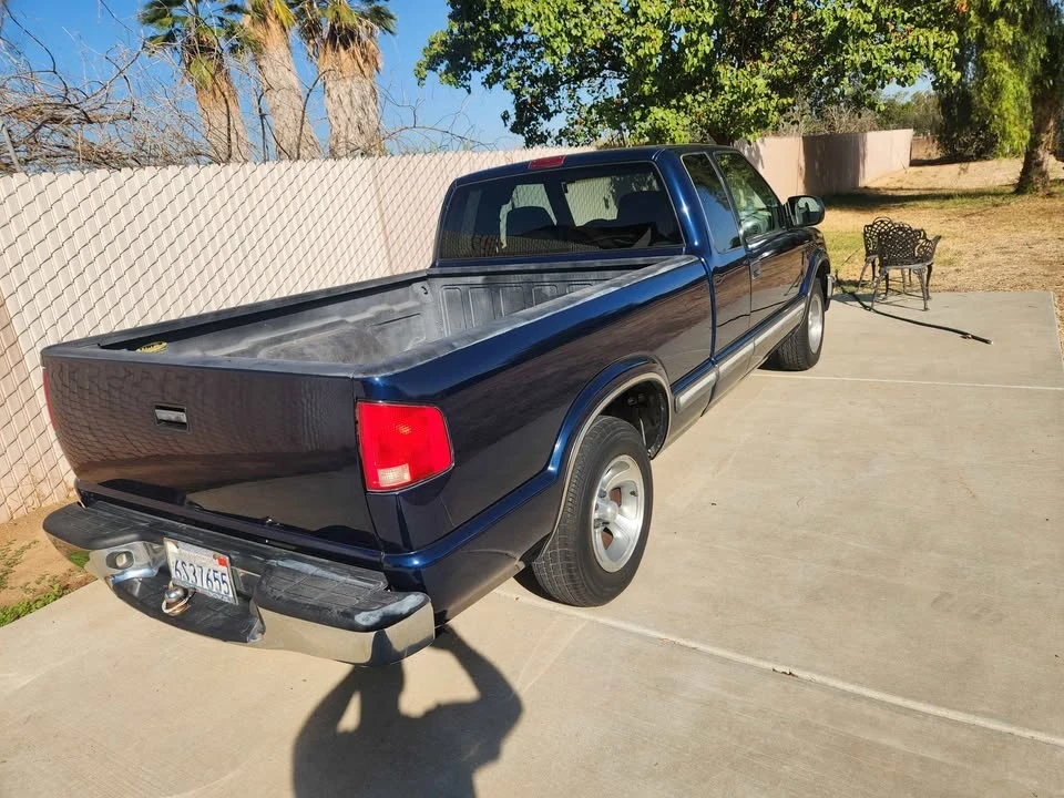 2001 Chevrolet S-10 - Image 4 of 8