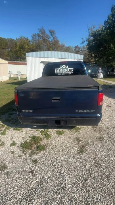 2001 Chevrolet S-10 - Image 3 of 3
