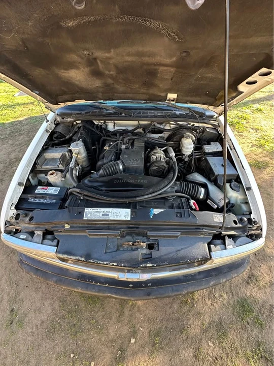 2001 Chevrolet S-10 - Image 6 of 9