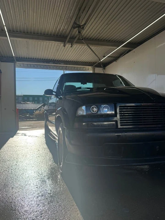 2001 Chevrolet S-10 - Image 4 of 6