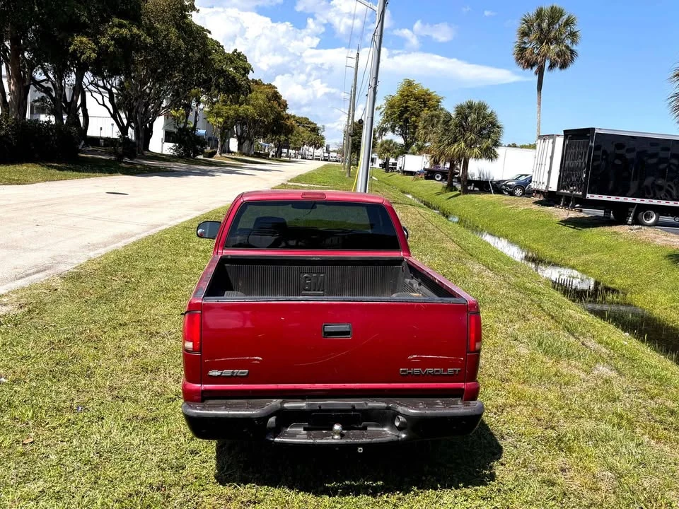 2001 Chevrolet S-10 - Image 4 of 7