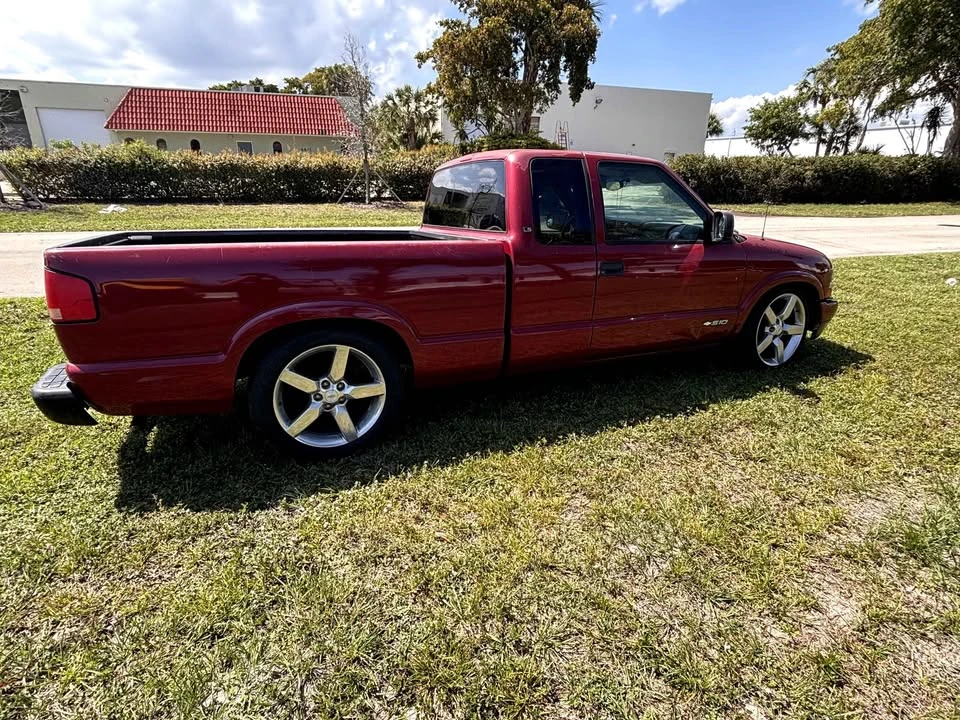 2001 Chevrolet S-10 - Image 3 of 7