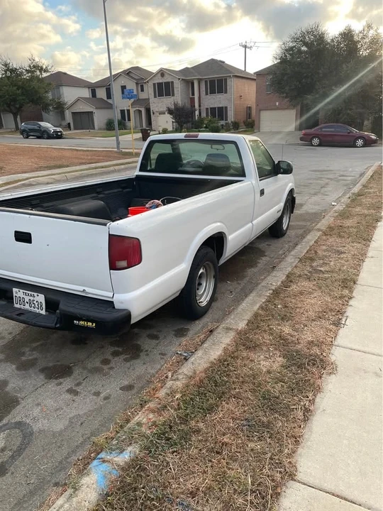 2001 Chevrolet S-10 - Image 9 of 9
