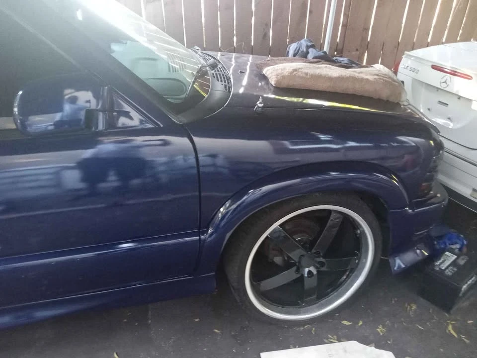 2001 Chevrolet S-10 - Image 5 of 10