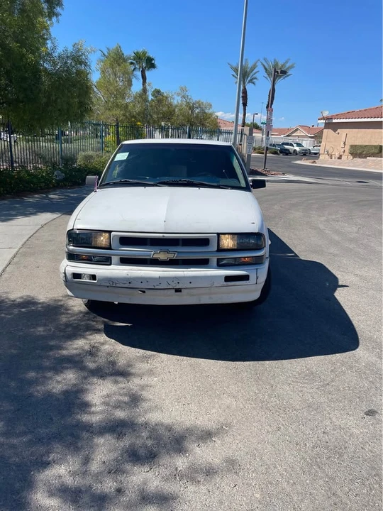 2001 Chevrolet S-10 - Image 7 of 16