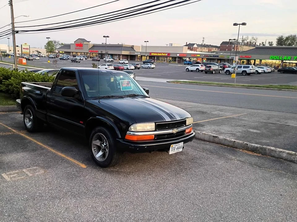 2001 Chevrolet S-10 - Image 4 of 5
