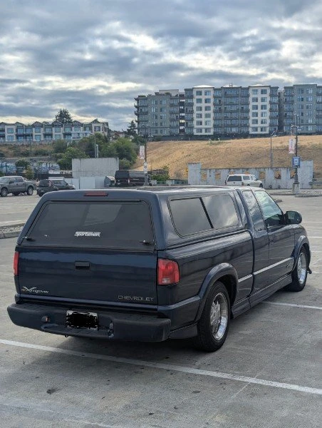 2001 Chevrolet S-10 - Image 2 of 9