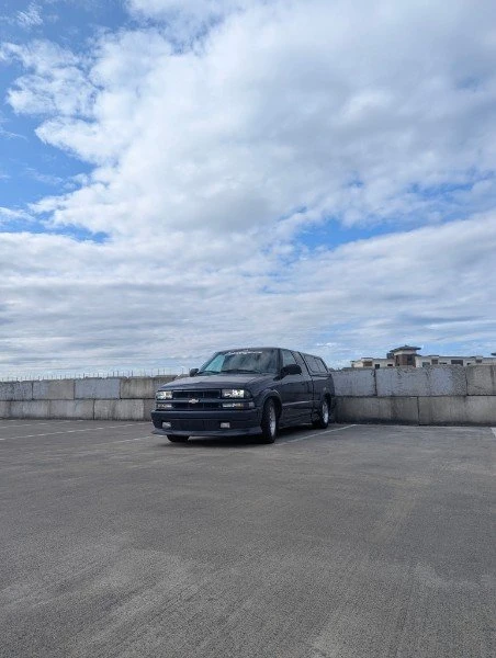 2001 Chevrolet S-10 - Image 4 of 9