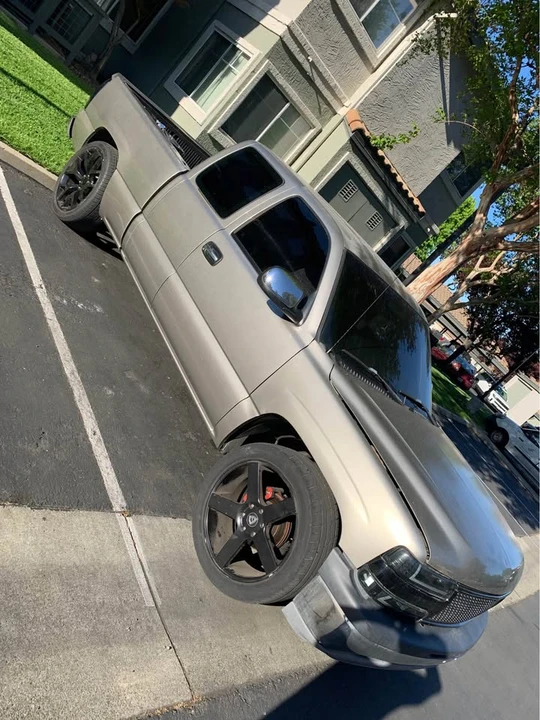 2001 Chevrolet Silverado 1st Gen - Image 2 of 13