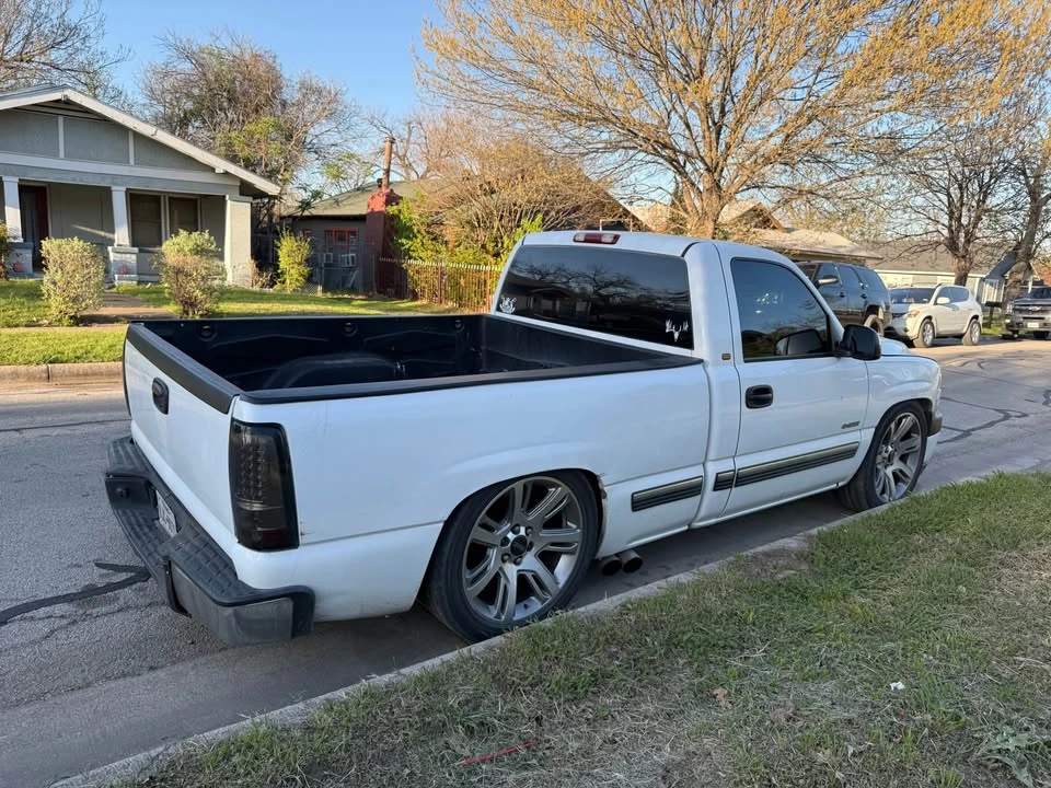 2001 Chevrolet Silverado 1st Gen - Image 3 of 6