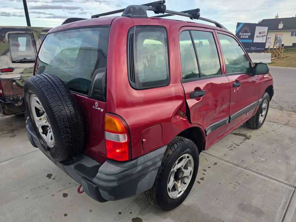 2001 Chevrolet Tracker - Image 2 of 12
