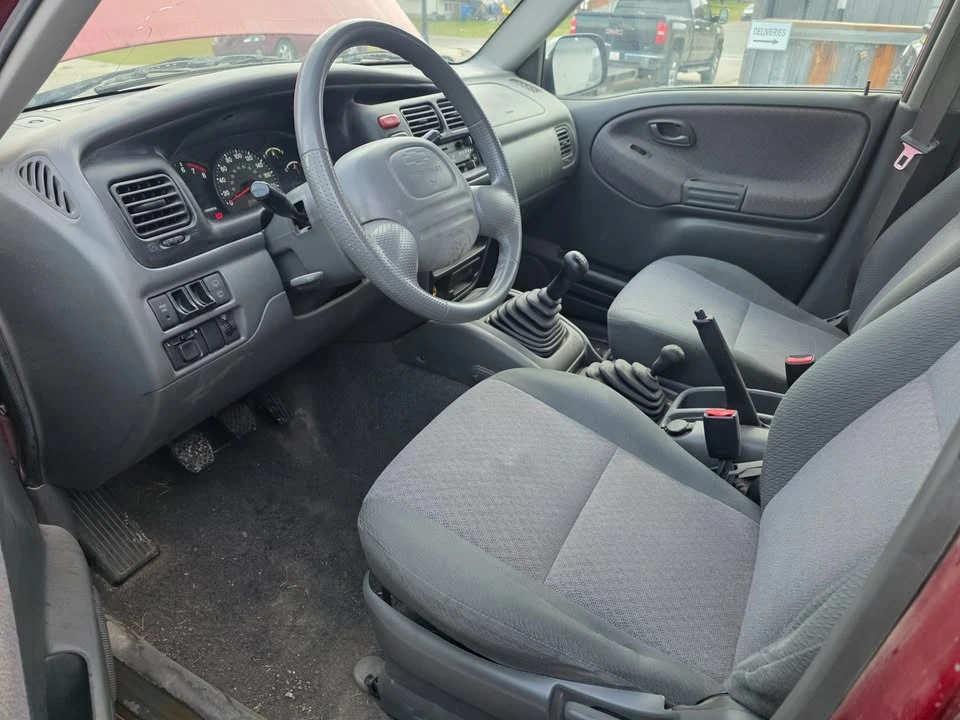 2001 Chevrolet Tracker - Image 9 of 12
