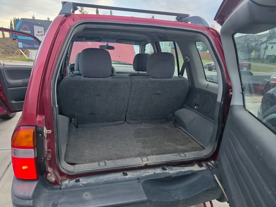2001 Chevrolet Tracker - Image 10 of 12