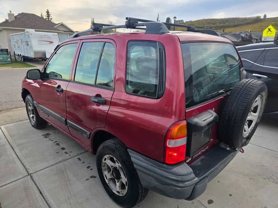 2001 Chevrolet Tracker - Image 3 of 12