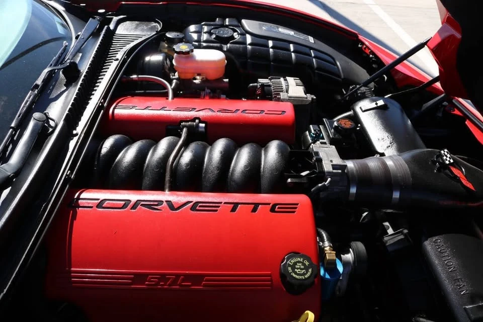 2001 Chevrolet Corvette C5 Z06 - Image 8 of 14
