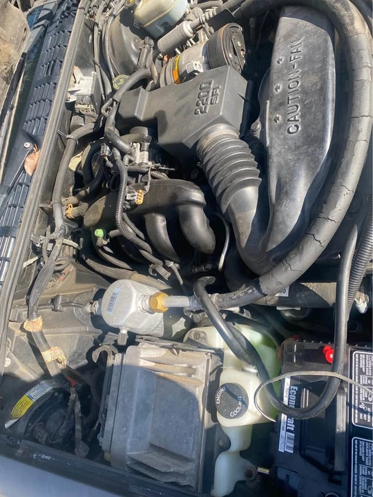 2001 Chevrolet Silverado 1st Gen - Image 2 of 5