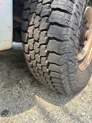 2001 Chevrolet Kodiak - Image 3 of 7