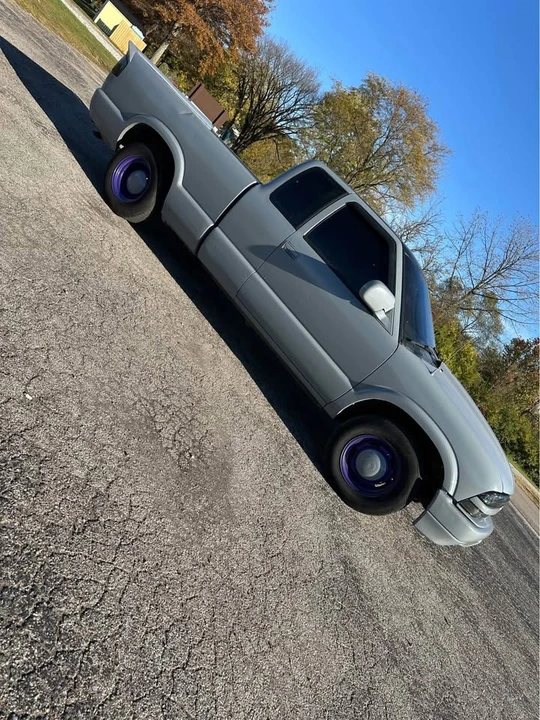 2001 Chevrolet S-10 - Image 4 of 8
