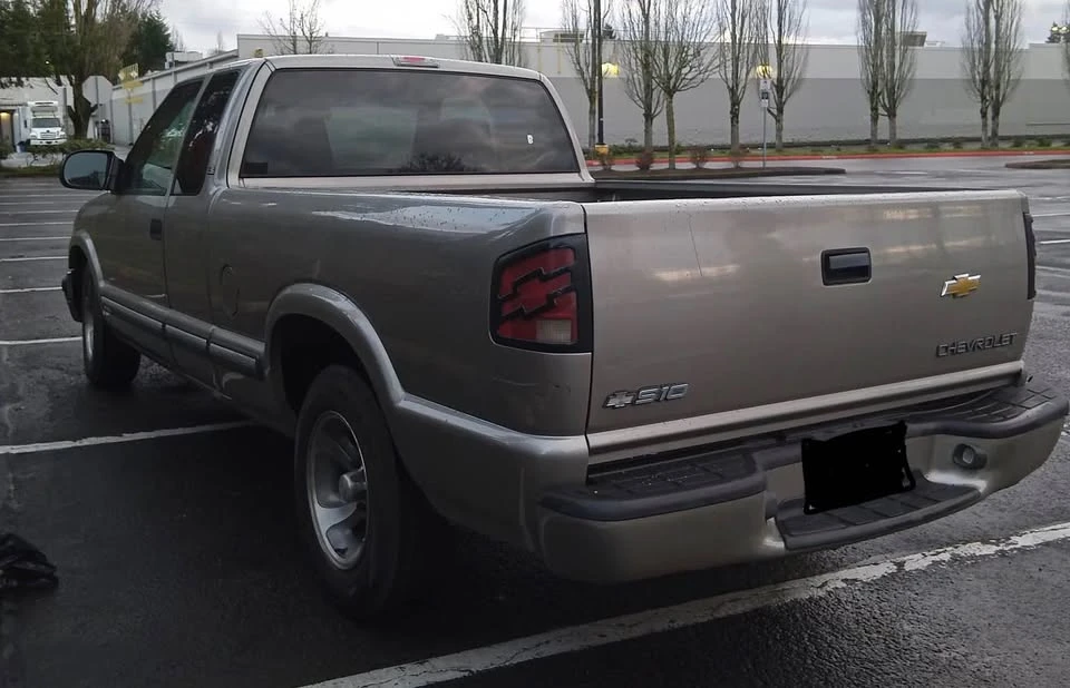 2001 Chevrolet S-10 - Image 6 of 8