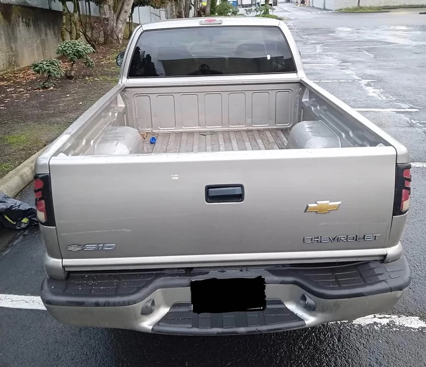 2001 Chevrolet S-10 - Image 5 of 8