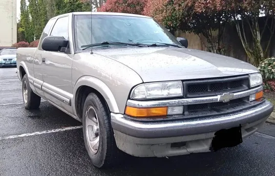 2001 Chevrolet S10 Extended Cab 2WD