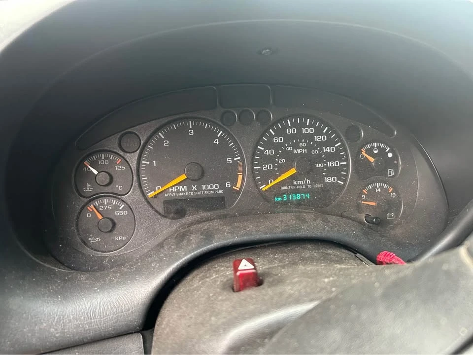 2001 Chevrolet S-10 - Image 4 of 10