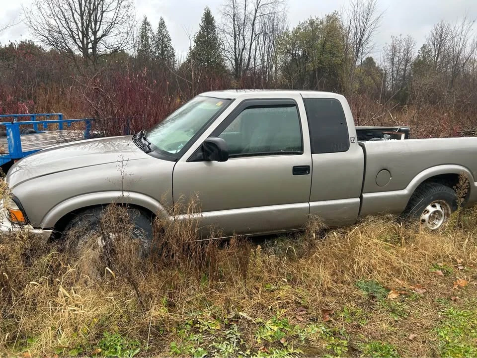 2001 Chevrolet S-10 - Image 7 of 10