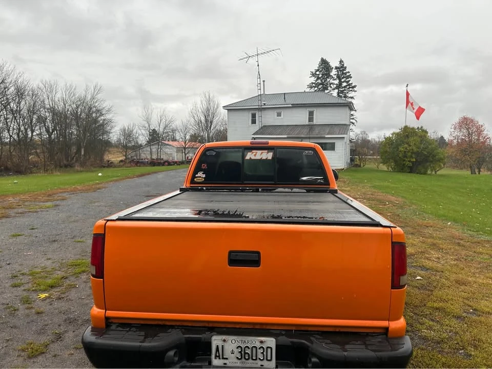 2001 Chevrolet S-10 - Image 10 of 10