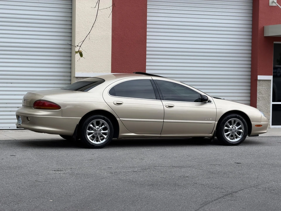 2001 Chrysler Concorde - Image 6 of 31