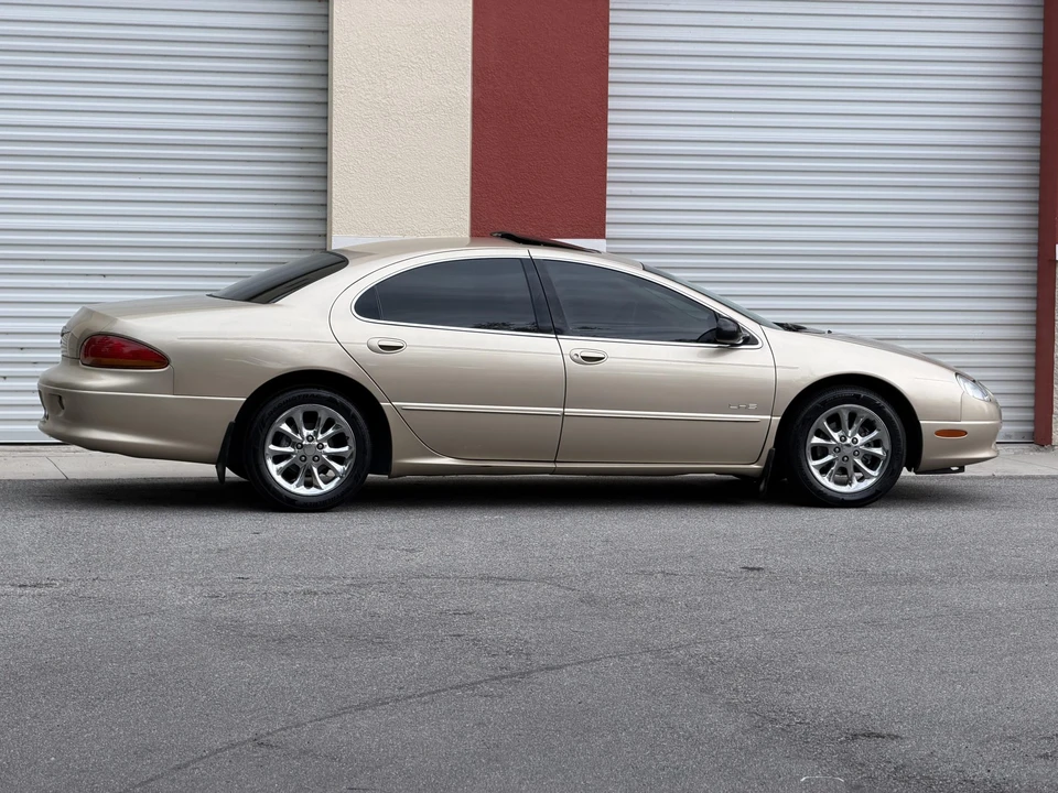 2001 Chrysler Concorde - Image 7 of 31
