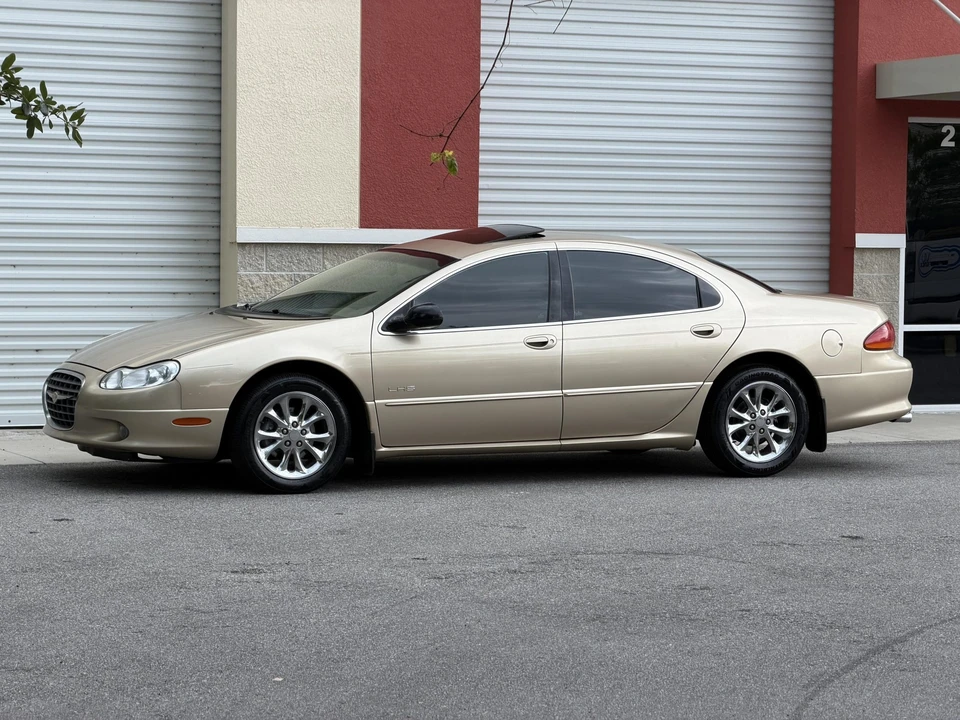 2001 Chrysler Concorde - Image 17 of 31
