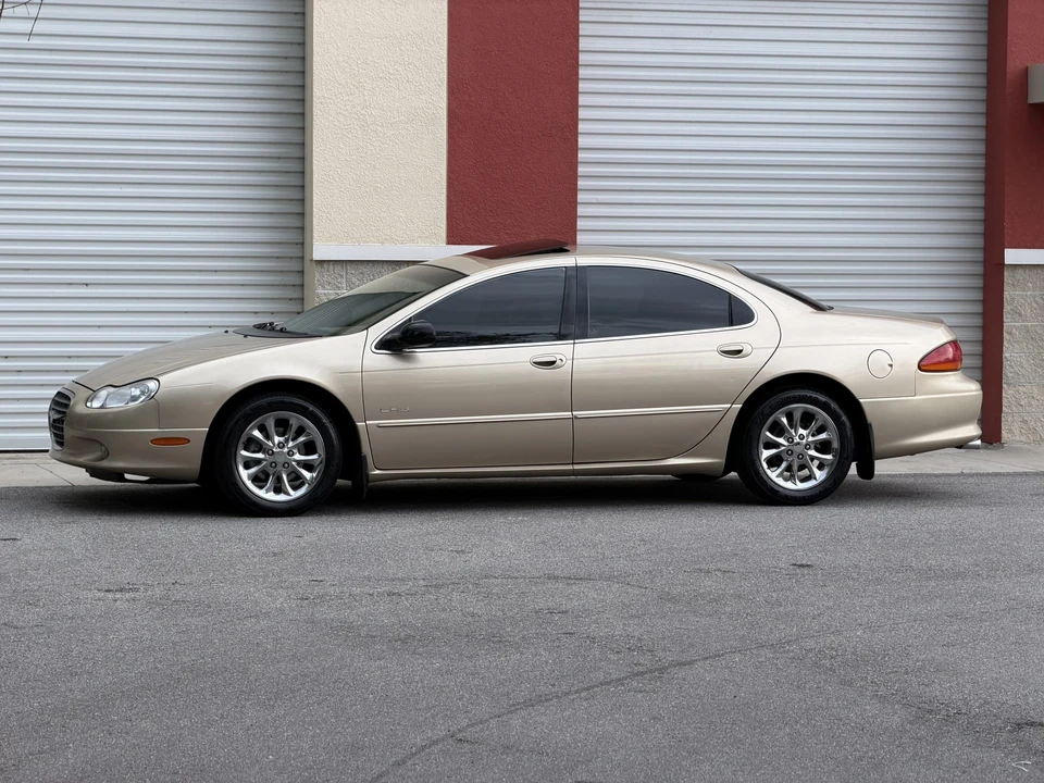 2001 Chrysler Concorde - Image 18 of 31