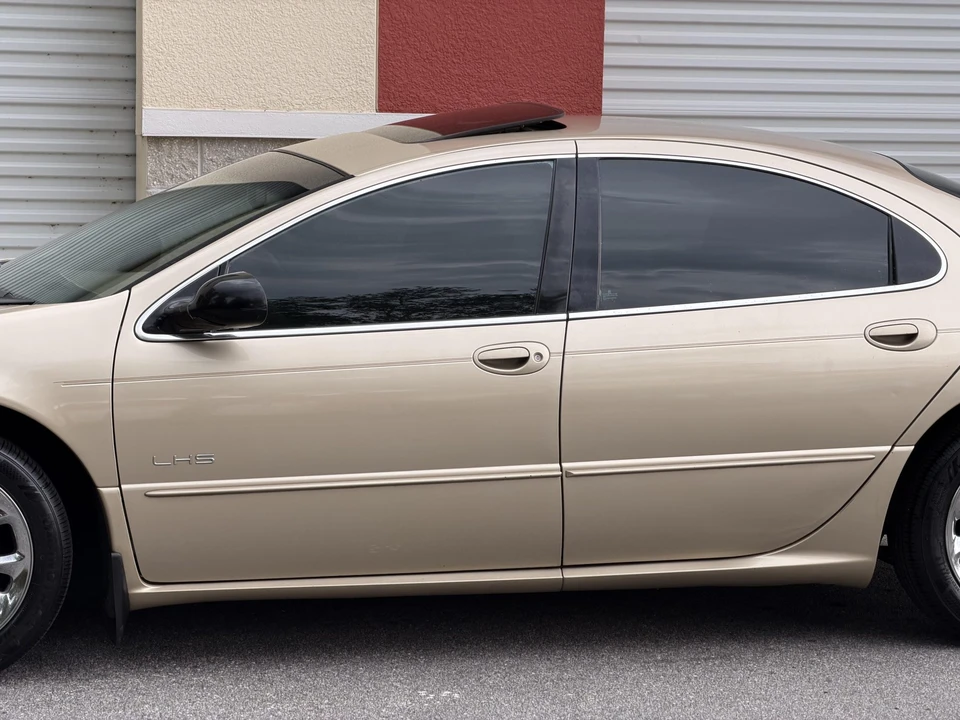 2001 Chrysler Concorde - Image 20 of 31