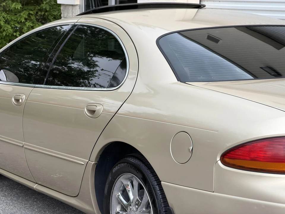 2001 Chrysler Concorde - Image 21 of 31