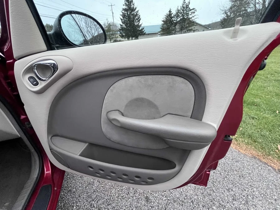 2001 Chrysler PT Cruiser - Image 22 of 31