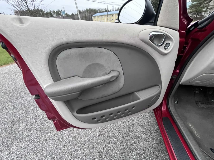 2001 Chrysler PT Cruiser - Image 19 of 31