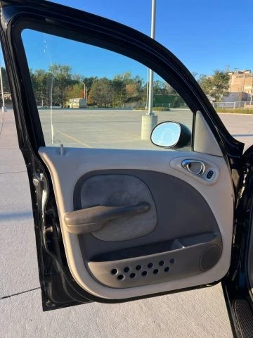 2001 Chrysler PT Cruiser - Image 19 of 21