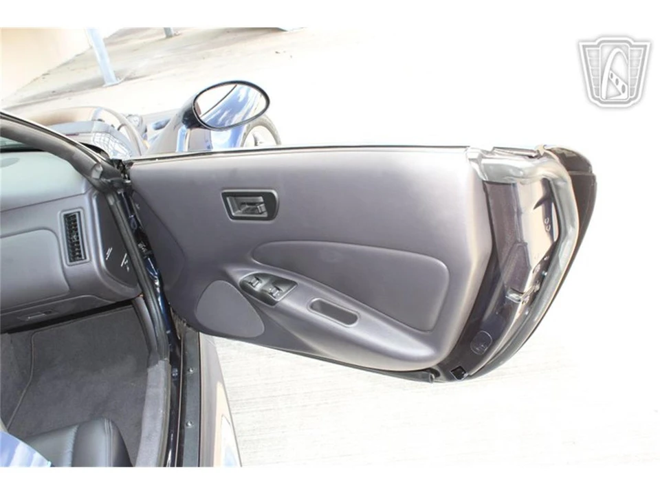 2001 Chrysler Prowler - Image 18 of 31
