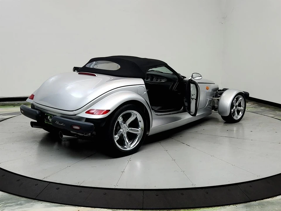 2001 Chrysler Prowler - Image 11 of 31