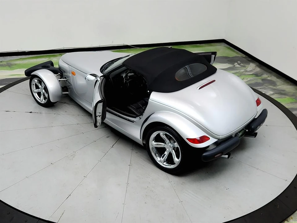 2001 Chrysler Prowler - Image 29 of 31