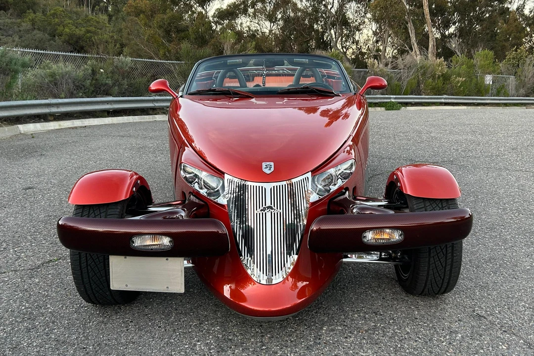 2001 Chrysler Prowler - Image 2 of 31