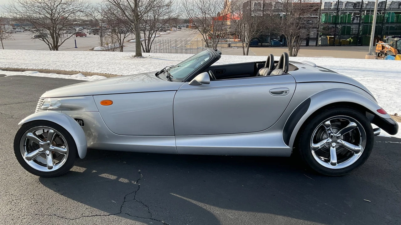 2001 Chrysler Prowler - Image 2 of 14