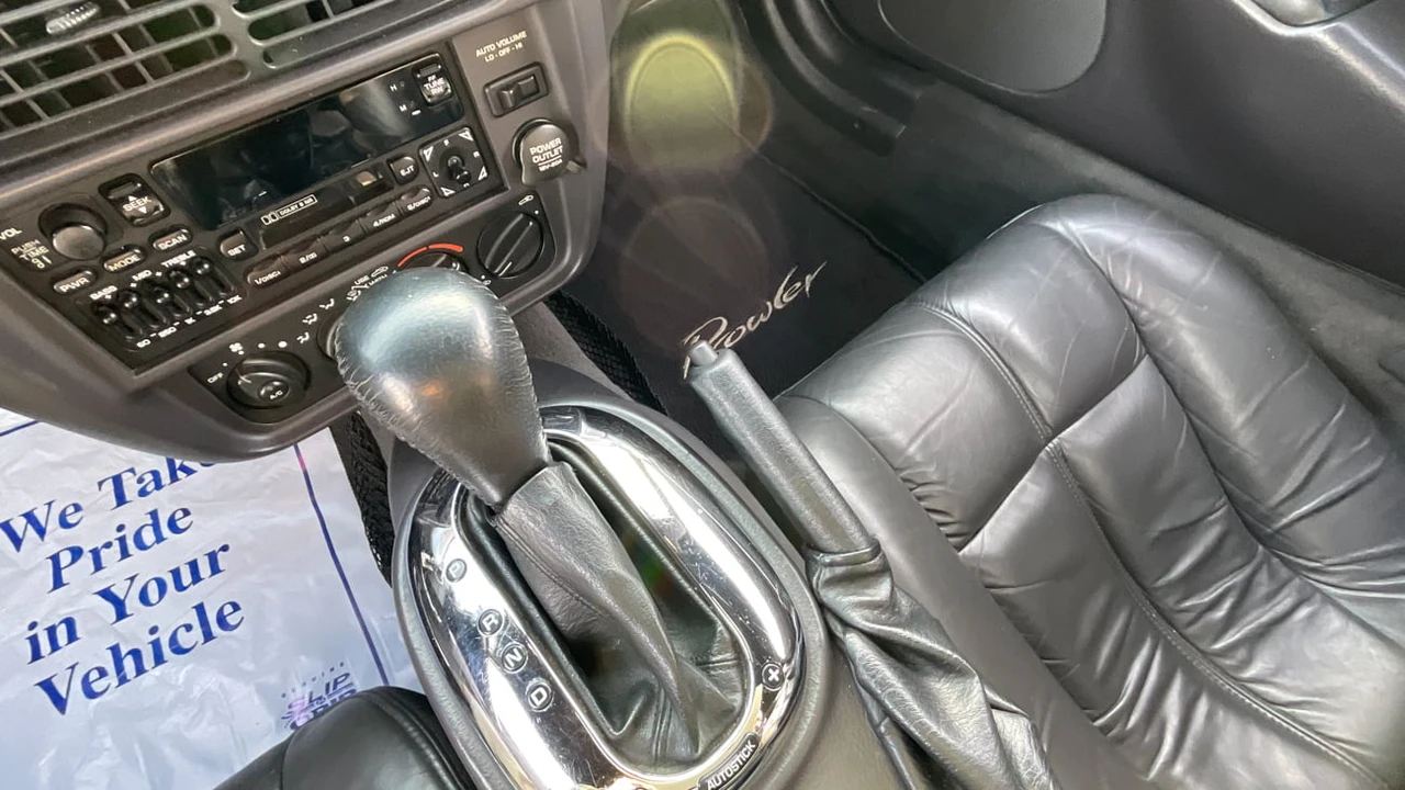 2001 Chrysler Prowler - Image 11 of 14