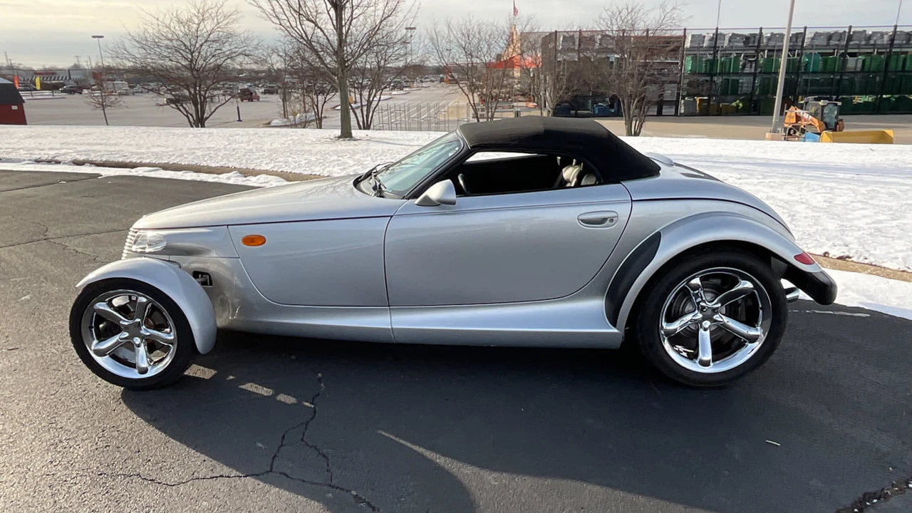 2001 Chrysler Prowler - Image 13 of 14