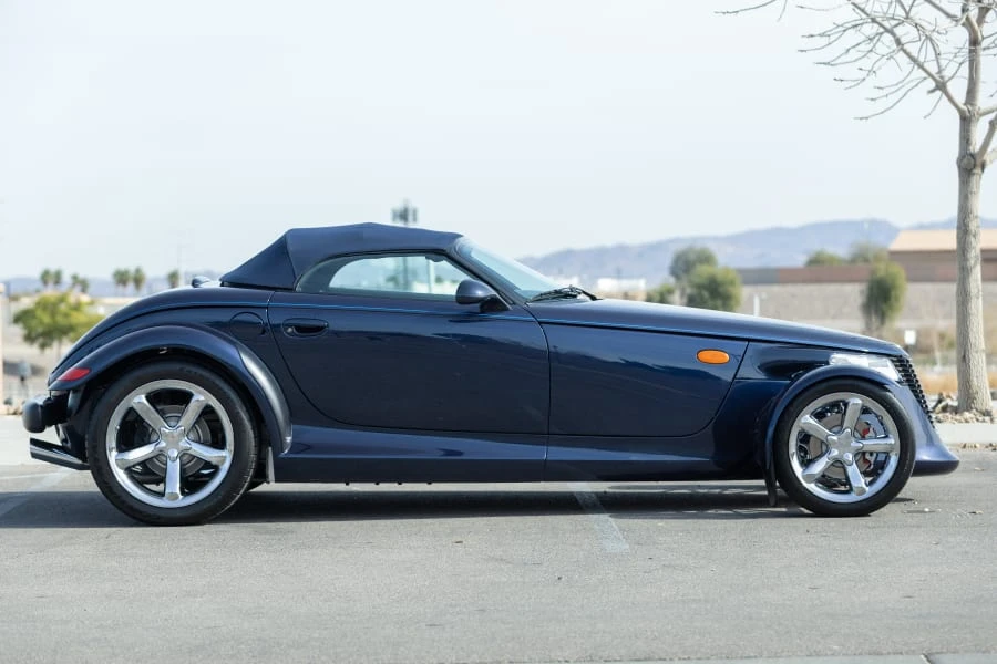 2001 Chrysler Prowler - Image 2 of 31
