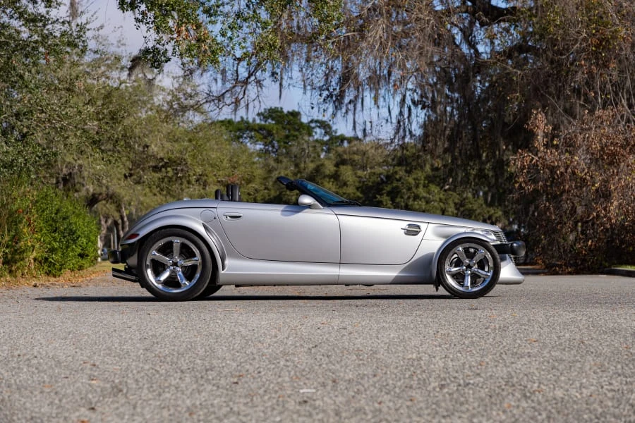 2001 Chrysler Prowler - Image 2 of 31