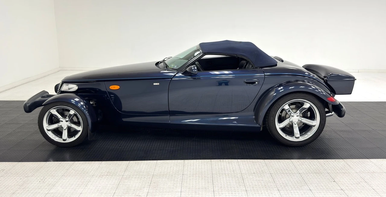 2001 Chrysler Prowler - Image 2 of 31